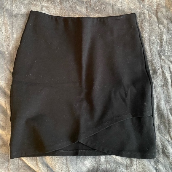 aritzia sunday best primrose skirt - Picture 1 of 2